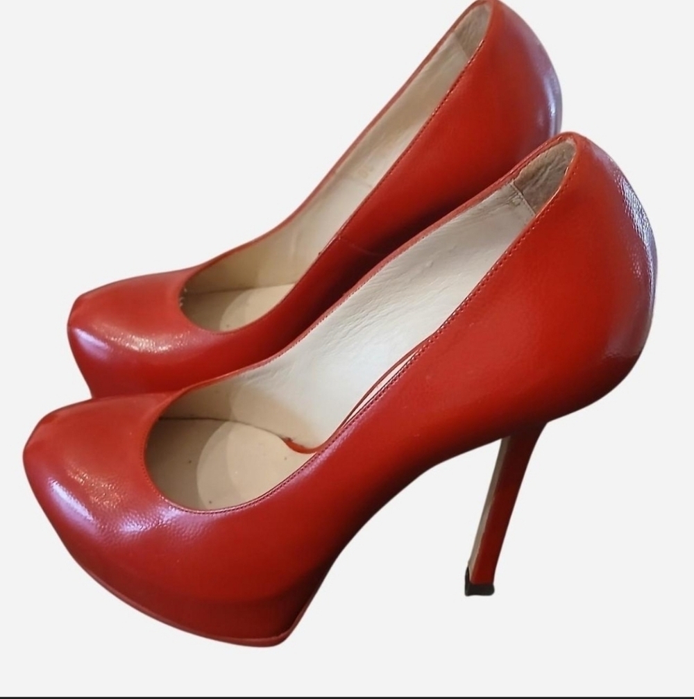 Vintage YSL SAINT LAURENT Red Tribtoo Leather Pumps Size:37